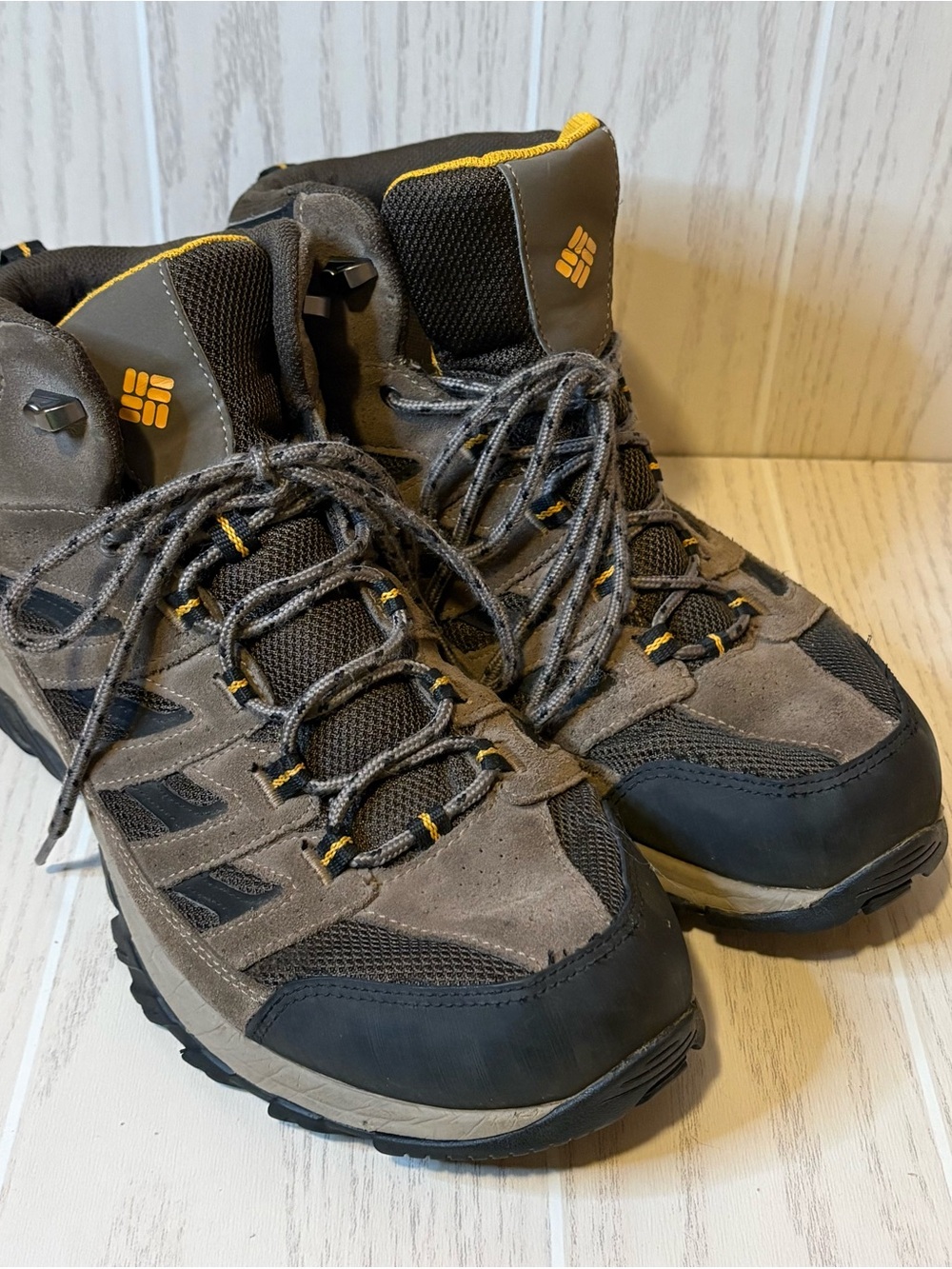 Columbia Brown and Black Men's Waterproof Hiking Boots with Yellow Accents 13